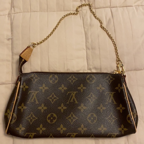 ♥️Flawless Authentic Louis Vuitton Eva Monogram Bag♥️ - Picture 2 of 9